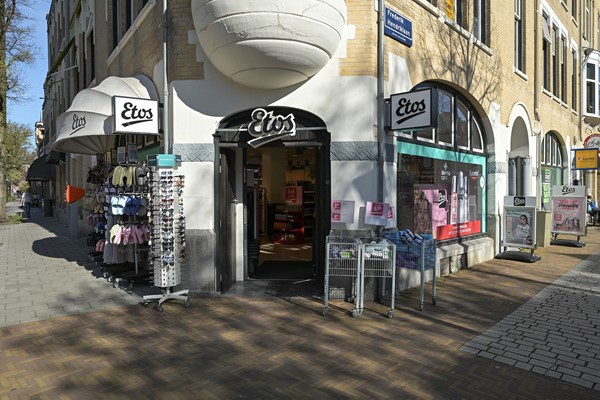 Medium property photo - Van Weede Van Dijkveldstraat 13B, 2582 KP Den Haag